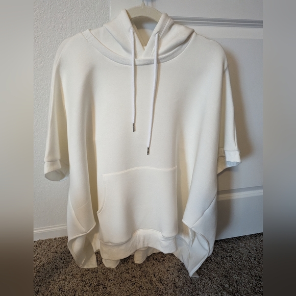 Joh Fleta Poncho with Hoodie-Large - Picture 3 of 3